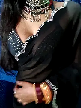 Savita hotmom online show from January 2026 05:18:01 PM