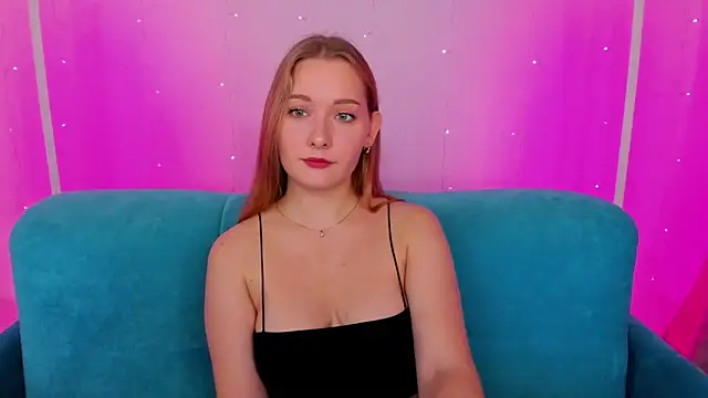 Snapshot of AlinaVice chatting on October 2025 01:06:02 AM AlinaVice online show from October 2025 01:06:02 AM