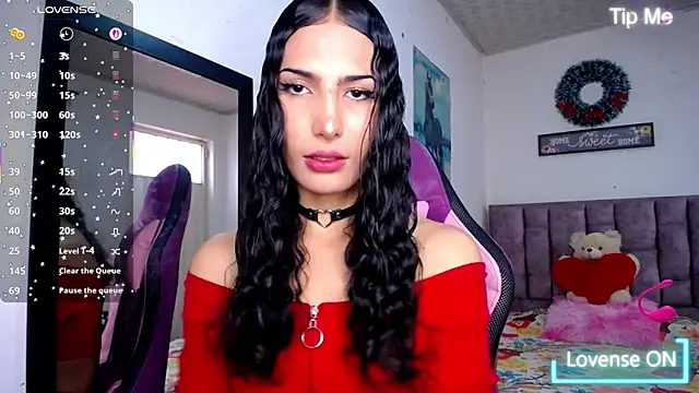 Lanna hott  online show from July 2026 07:44:01 PM