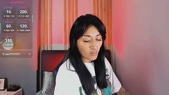 Snapshot of Valkiria_ponce chatting on July 2026 10:56:01 PM Valkiria ponce online show from July 2026 10:56:01 PM