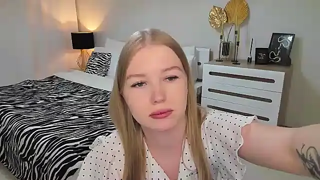 shy  lady online show from March 2025 01:12:01 AM