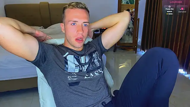 tommy cumfinger online show from April 2026 01:31:02 AM