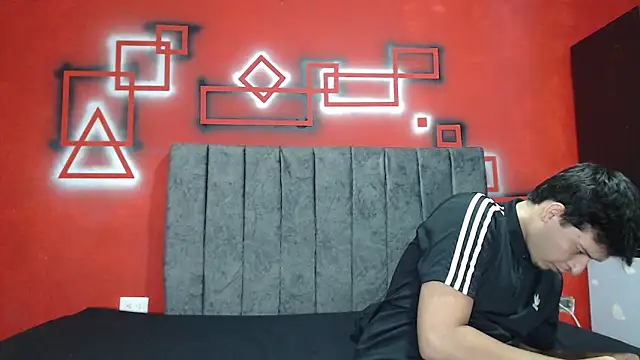 FerneyManti online show from October 2025 01:28:01 PM