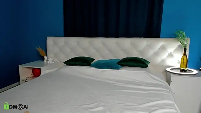 Eva  Lewis online show from November 2025 01:09:02 AM