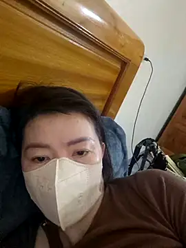 Snapshot of Susu204 chatting on December 2024 04:38:02 PM Susu204 online show from December 2024 04:38:02 PM