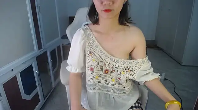 Snapshot of Susu204 chatting on March 2025 01:18:01 PM Susu204 online show from March 2025 01:18:01 PM