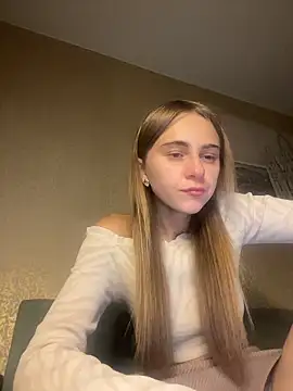 GraceTorrez online show from October 2025 05:03:01 PM