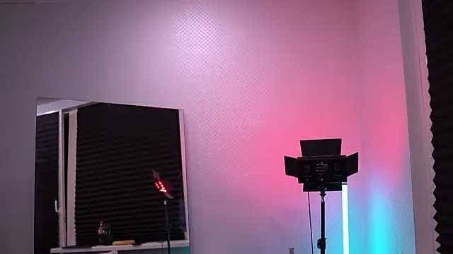 Bruno Banani online show from October 2025 05:50:02 PM