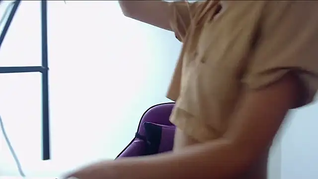 Snapshot of DEMI_LEED chatting on February 2025 11:31:01 AM DEMI LEED online show from February 2025 11:31:01 AM