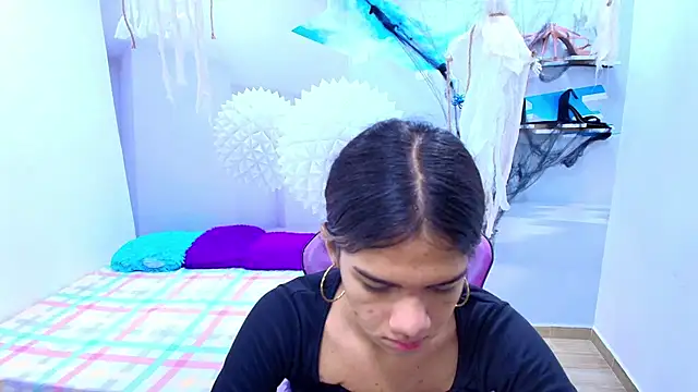 Snapshot of DEMI_LEED chatting on October 2025 11:06:02 AM DEMI LEED online show from October 2025 11:06:02 AM