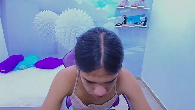 Snapshot of DEMI_LEED chatting on November 2025 11:32:01 AM DEMI LEED online show from November 2025 11:32:01 AM