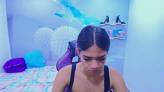 Snapshot of DEMI_LEED chatting on November 2025 12:15:02 PM DEMI LEED online show from November 2025 12:15:02 PM