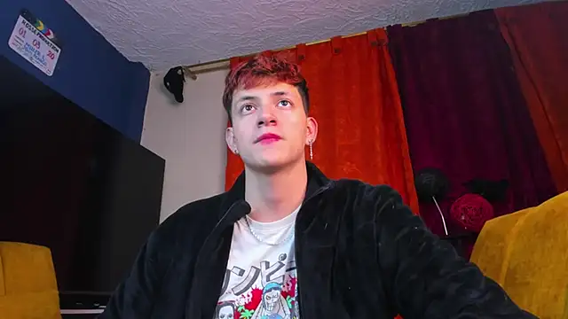 GabyThoms online show from November 2025 01:41:01 AM