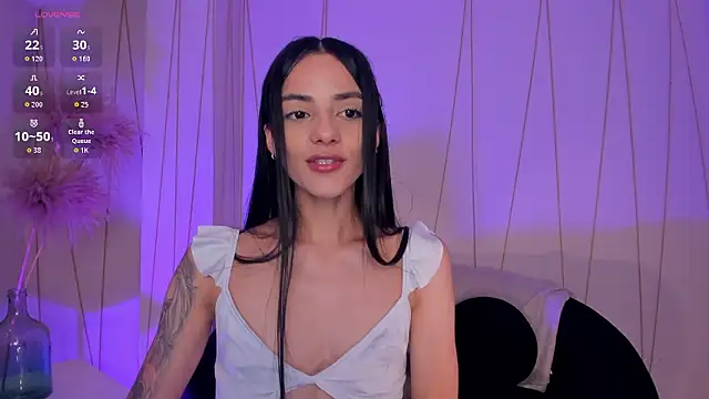 Snapshot of HannahJamesX chatting on February 2026 06:40:02 AM HannahJamesX online show from February 2026 06:40:02 AM