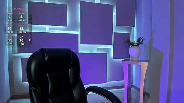 Snapshot of HannahJamesX chatting on March 2026 01:16:02 PM HannahJamesX online show from March 2026 01:16:02 PM