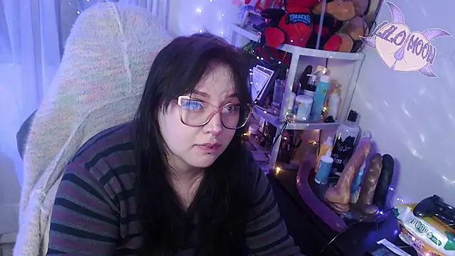 Snapshot of LiloMoon69 chatting on March 2025 07:08:02 AM LiloMoon69 online show from March 2025 07:08:02 AM
