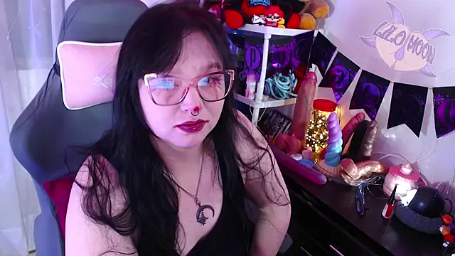 Snapshot of LiloMoon69 chatting on October 2025 01:09:02 AM LiloMoon69 online show from October 2025 01:09:02 AM