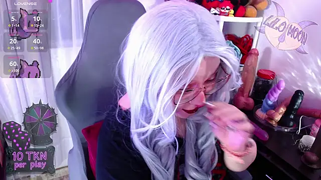 Snapshot of LiloMoon69 chatting on November 2025 03:05:01 AM LiloMoon69 online show from November 2025 03:05:01 AM