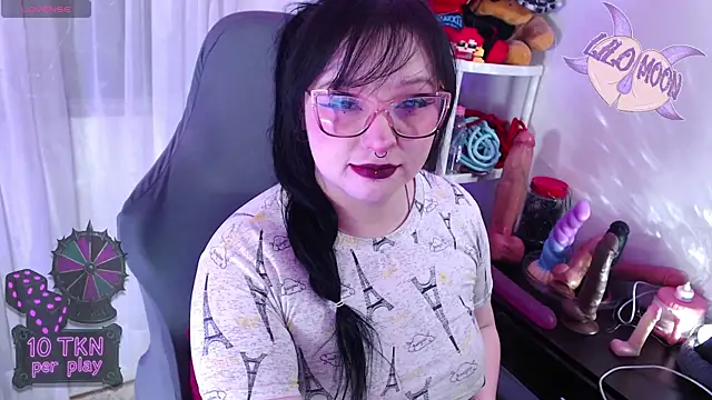 Snapshot of LiloMoon69 chatting on November 2025 01:32:01 PM LiloMoon69 online show from November 2025 01:32:01 PM