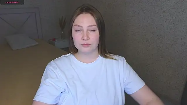 Catherine River online show from March 2025 12:23:01 PM