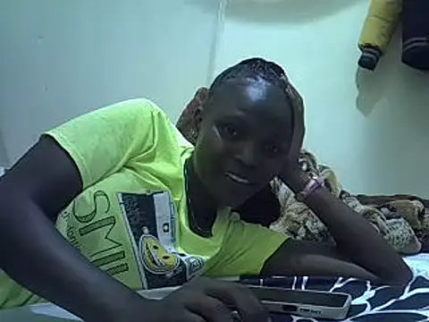 Snapshot of pretty_vivy chatting on December 2024 05:24:01 PM pretty vivy online show from December 2024 05:24:01 PM