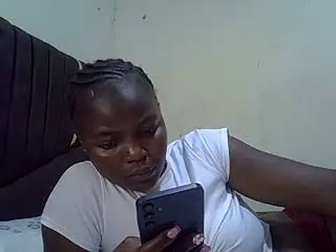 Snapshot of pretty_vivy chatting on March 2025 03:56:01 PM pretty vivy online show from March 2025 03:56:01 PM