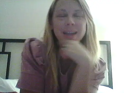 Snapshot of burrkitty chatting on November 2025 03:16:01 AM burrkitty online show from November 2025 03:16:01 AM