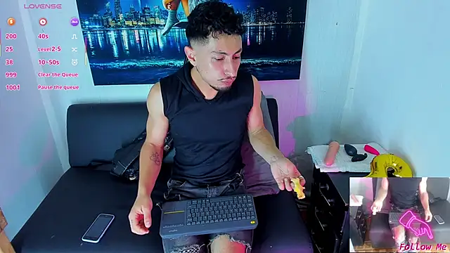 Piggy Eddy online show from October 2025 03:32:02 PM