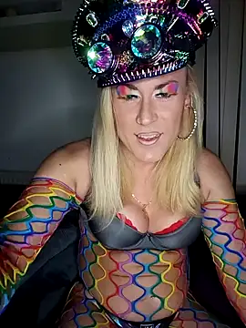 Snapshot of Connie_Pepper chatting on February 2025 01:24:01 AM Connie Pepper online show from February 2025 01:24:01 AM