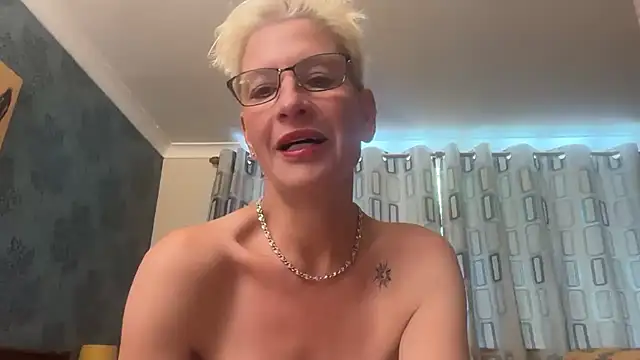 Snapshot of JennyHazel1 chatting on May 2026 04:48:02 PM JennyHazel1 online show from May 2026 04:48:02 PM