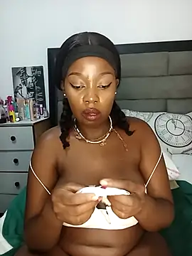 Snapshot of bigbootyboohle chatting on February 2025 06:27:02 PM bigbootyboohle online show from February 2025 06:27:02 PM