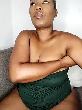 Snapshot of bigbootyboohle chatting on October 2025 07:11:01 AM bigbootyboohle online show from October 2025 07:11:01 AM