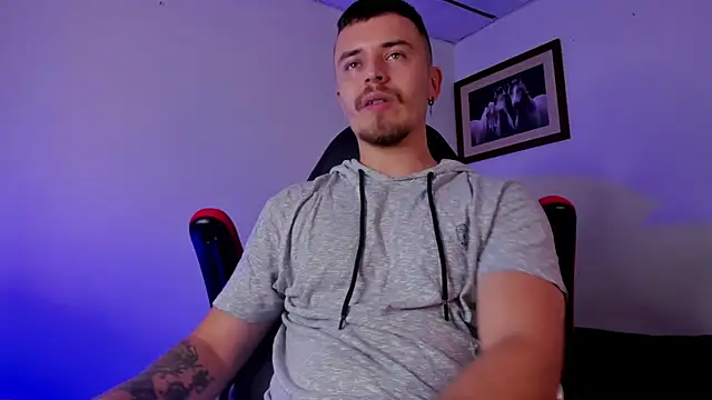 Snapshot of james_connor2 chatting on December 2024 07:06:01 PM james connor2 online show from December 2024 07:06:01 PM