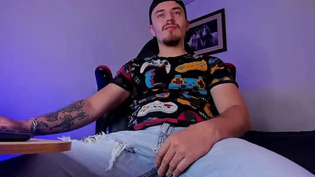 Snapshot of james_connor2 chatting on January 2025 05:41:01 PM james connor2 online show from January 2025 05:41:01 PM