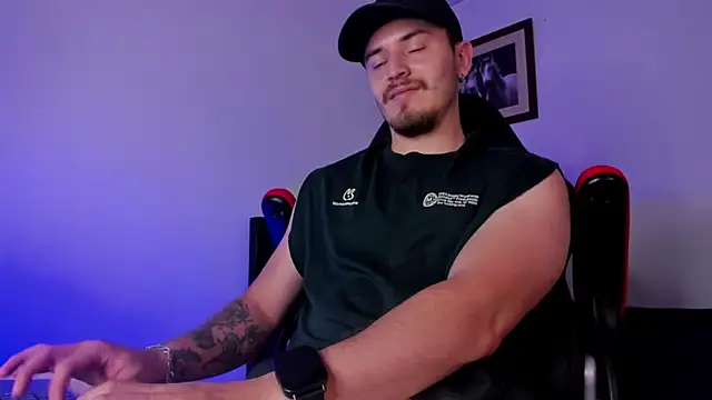 Snapshot of james_connor2 chatting on January 2025 06:57:02 PM james connor2 online show from January 2025 06:57:02 PM