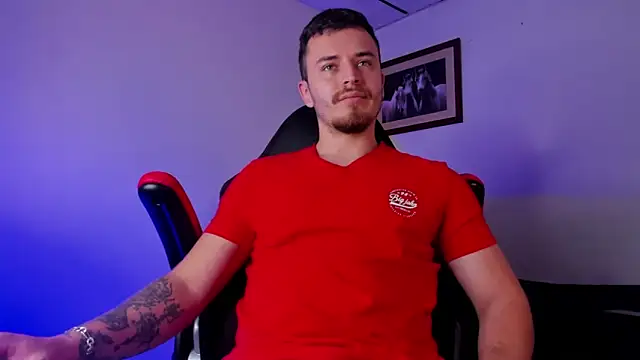 Snapshot of james_connor2 chatting on January 2025 07:21:02 PM james connor2 online show from January 2025 07:21:02 PM