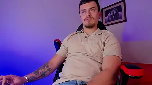 Snapshot of james_connor2 chatting on January 2025 06:45:01 PM james connor2 online show from January 2025 06:45:01 PM