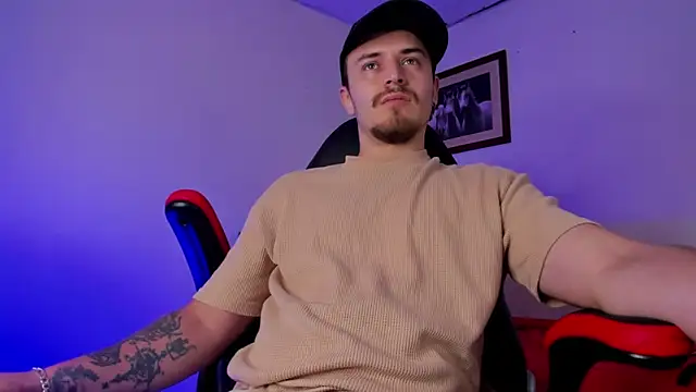 Snapshot of james_connor2 chatting on January 2025 06:56:02 PM james connor2 online show from January 2025 06:56:02 PM