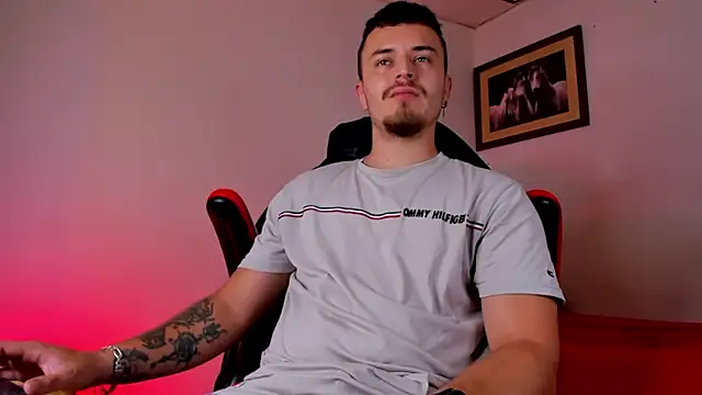 Snapshot of james_connor2 chatting on February 2025 06:40:02 PM james connor2 online show from February 2025 06:40:02 PM