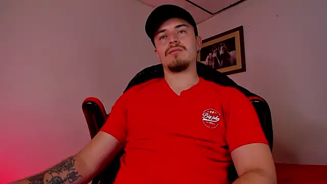 Snapshot of james_connor2 chatting on February 2025 05:26:01 PM james connor2 online show from February 2025 05:26:01 PM