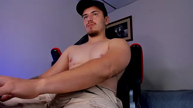 Snapshot of james_connor2 chatting on February 2025 10:31:01 PM james connor2 online show from February 2025 10:31:01 PM