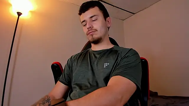 Snapshot of james_connor2 chatting on March 2025 06:48:01 PM james connor2 online show from March 2025 06:48:01 PM