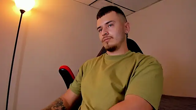 Snapshot of james_connor2 chatting on March 2025 07:06:01 PM james connor2 online show from March 2025 07:06:01 PM