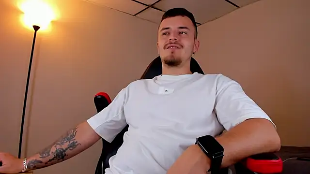 Snapshot of james_connor2 chatting on March 2025 07:13:02 PM james connor2 online show from March 2025 07:13:02 PM