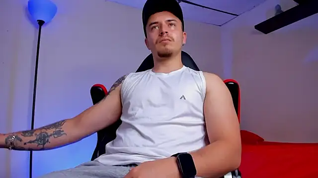 Snapshot of james_connor2 chatting on October 2025 07:45:01 PM james connor2 online show from October 2025 07:45:01 PM