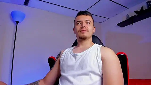 Snapshot of james_connor2 chatting on October 2025 03:10:02 PM james connor2 online show from October 2025 03:10:02 PM