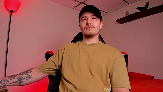 Snapshot of james_connor2 chatting on October 2025 07:25:02 PM james connor2 online show from October 2025 07:25:02 PM