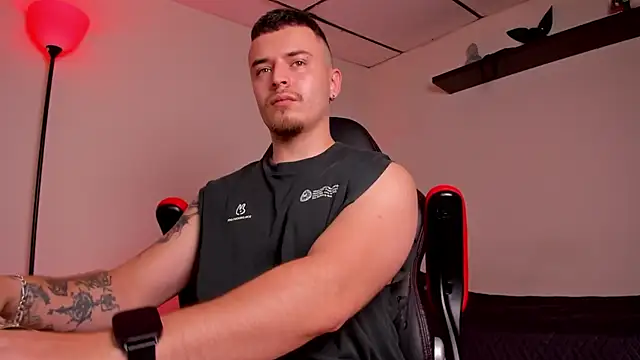 Snapshot of james_connor2 chatting on October 2025 07:32:01 PM james connor2 online show from October 2025 07:32:01 PM