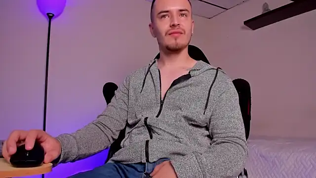 Snapshot of james_connor2 chatting on November 2025 02:55:02 PM james connor2 online show from November 2025 02:55:02 PM