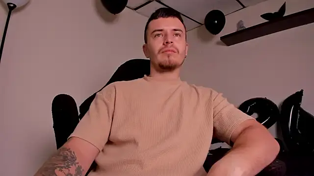 Snapshot of james_connor2 chatting on November 2025 06:52:02 PM james connor2 online show from November 2025 06:52:02 PM